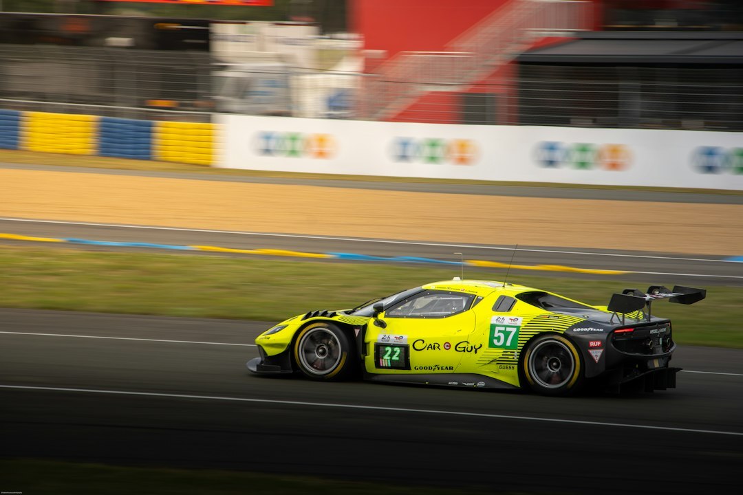 aerodynamic race car